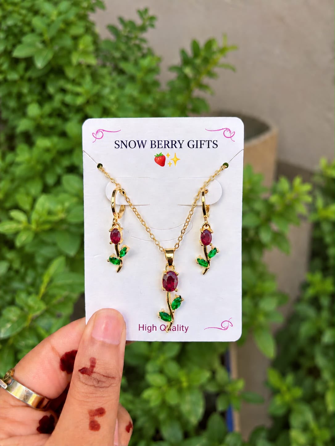 { Premium } Tulip necklace with earring pairs 🩷💗