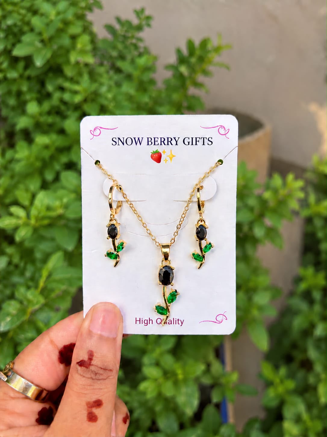 { Premium } Tulip necklace with earring pairs 🩷💗