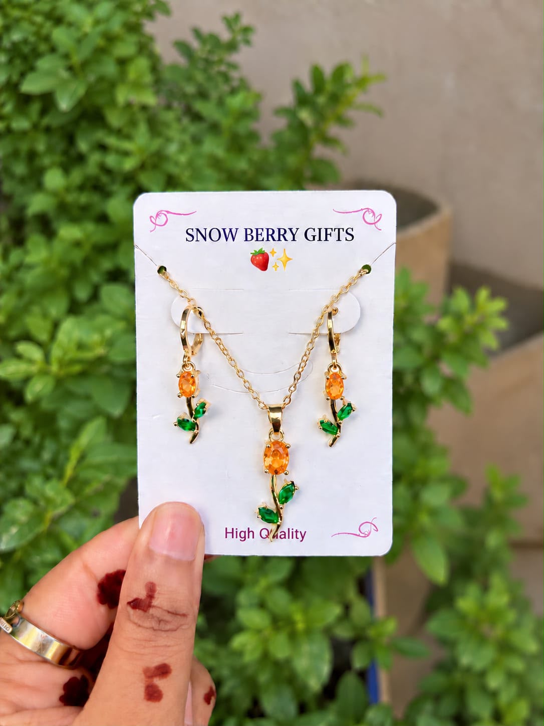 { Premium } Tulip necklace with earring pairs 🩷💗