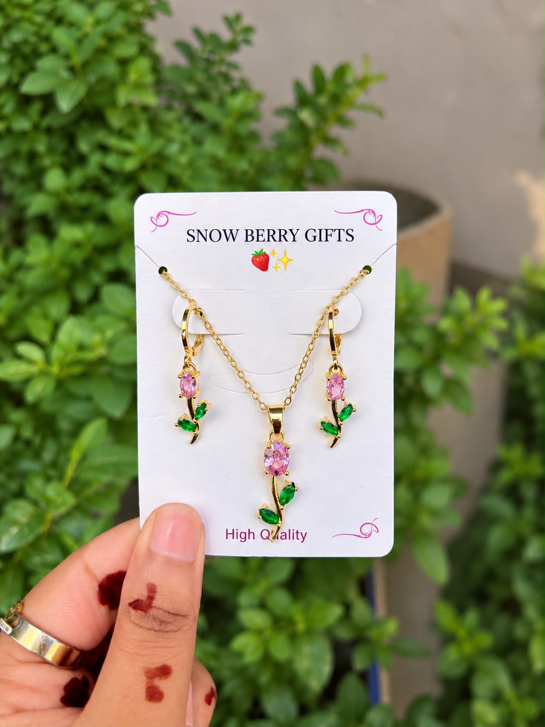 { Premium } Tulip necklace with earring pairs 🩷💗