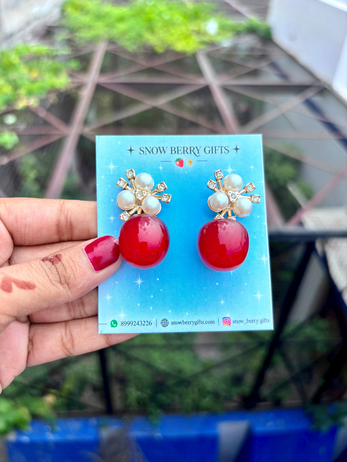 { Cherry } Earing Stud